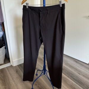 Lululemon abc trouser slim fit black warpstreme. 32w/30l. Like new.
